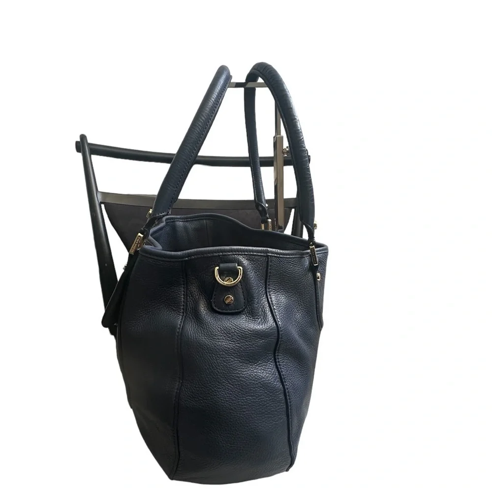 Tory Burch  Blue Leather Amanda Handbag/Shoulder Bag.$495